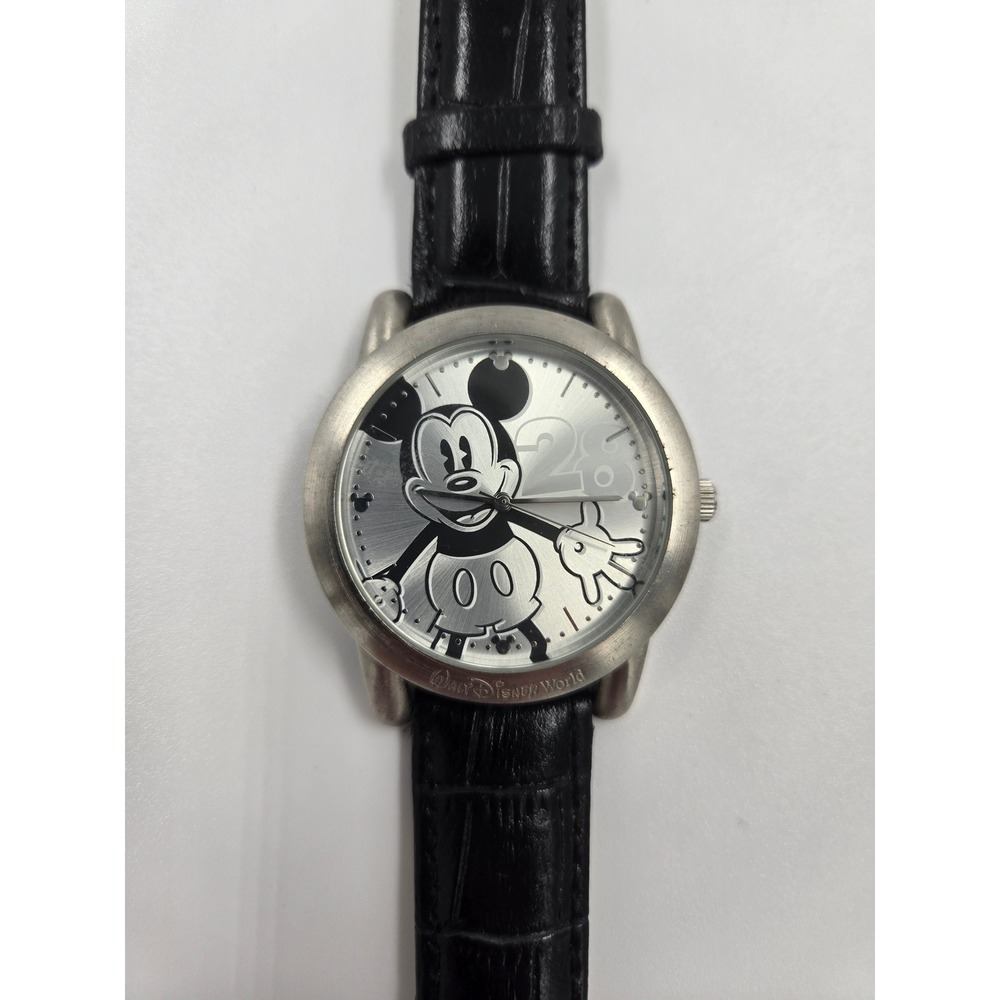 VYG Mickey Mouse wrist watch limited Release LE Disney Parks Disneyland